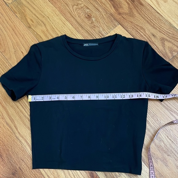Zara black cropped tee - Picture 6 of 8
